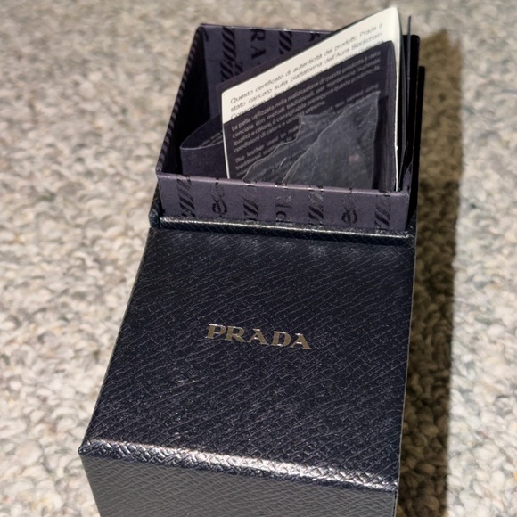 Prada bear keyring - Picture 6 of 6